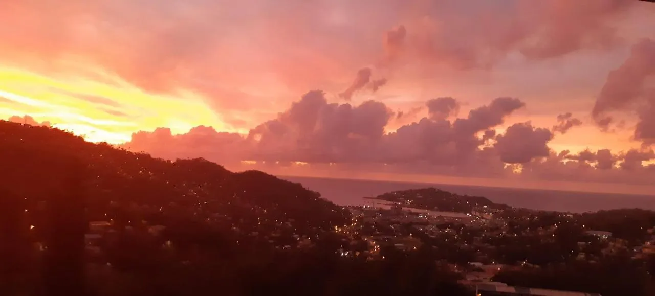 Hilltop View Guesthouse Castries