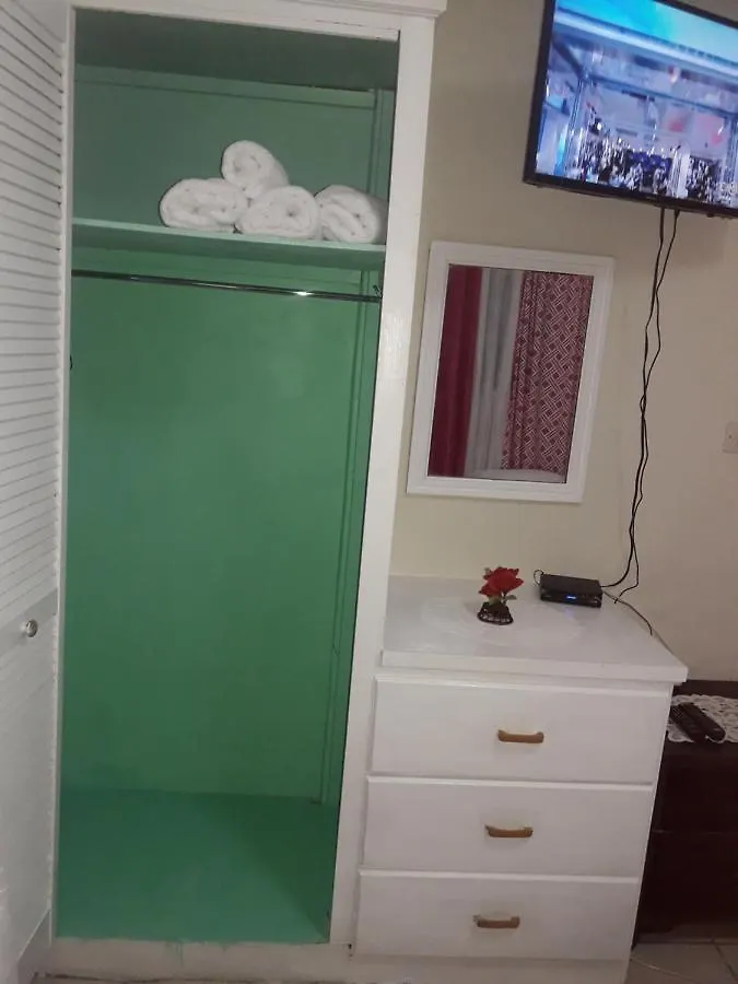 Hilltop View Guesthouse Castries 2*,  Sainte-Lucie